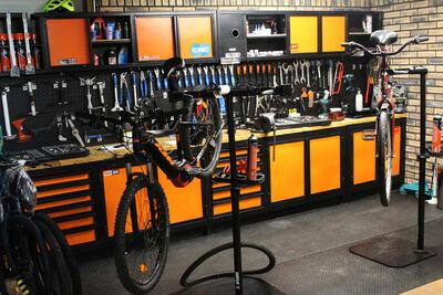 Service-ul Everest Bike Shop